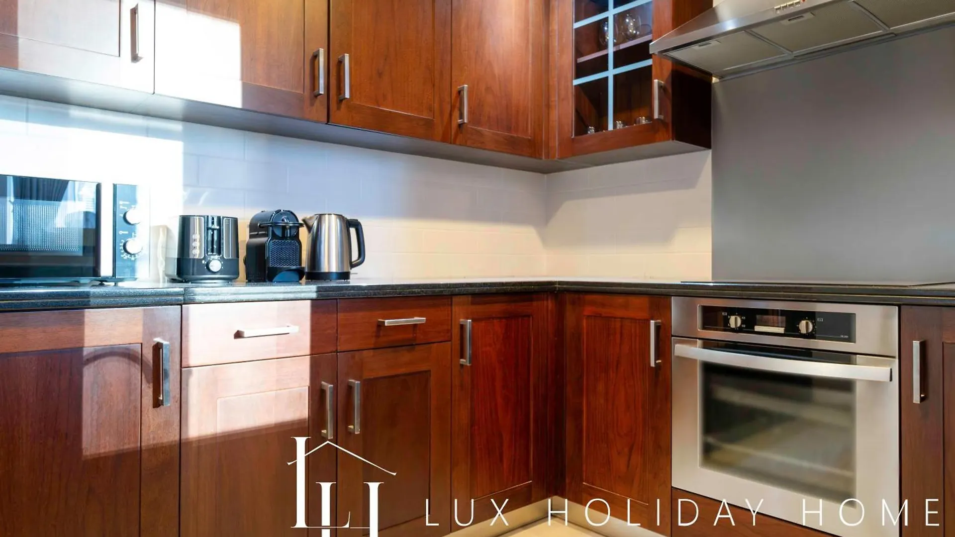 Lux The Burj Khalifa Fountain View Suite Dubai Apartment