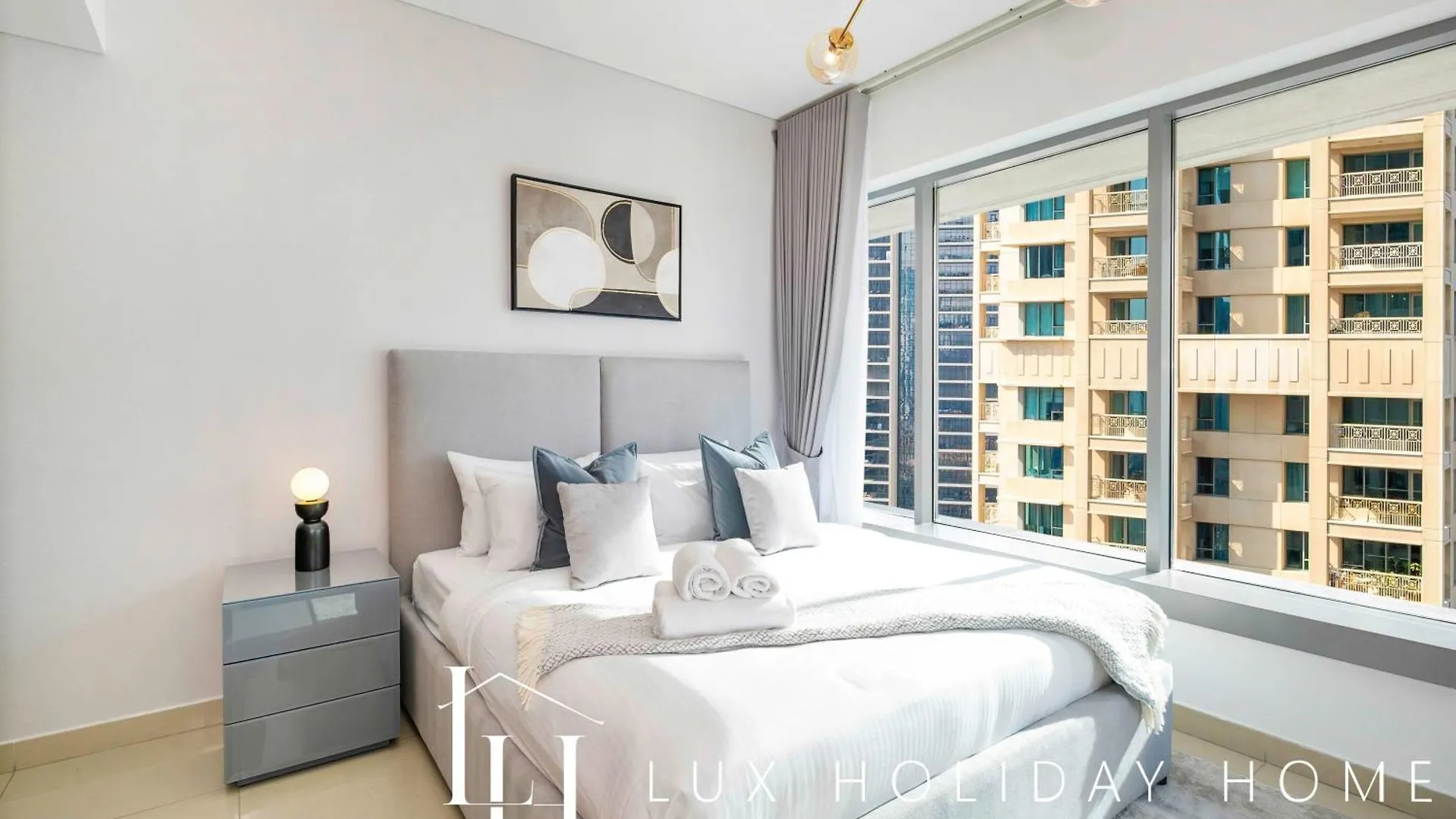 Lux The Burj Khalifa Fountain View Suite Dubai