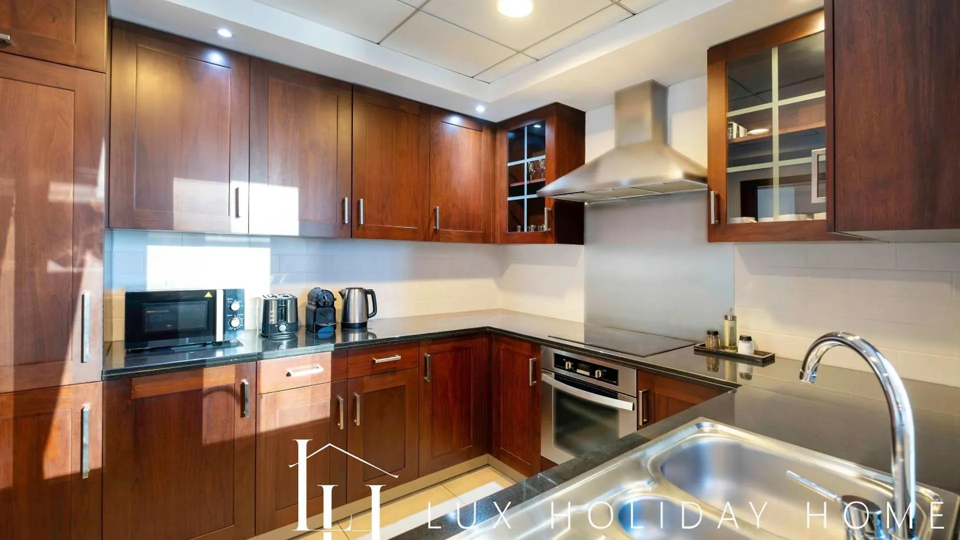 Apartment Lux The Burj Khalifa Fountain View Suite Dubai United Arab Emirates