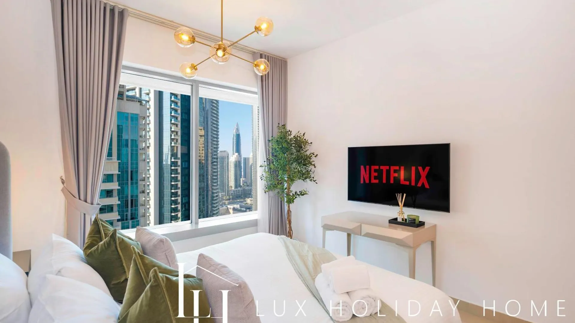 Lux The Burj Khalifa Fountain View Suite Dubai 0*,  United Arab Emirates